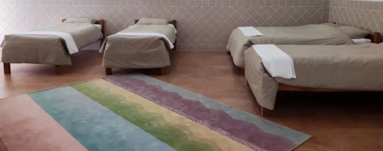 اتاق زاویه متین آباد