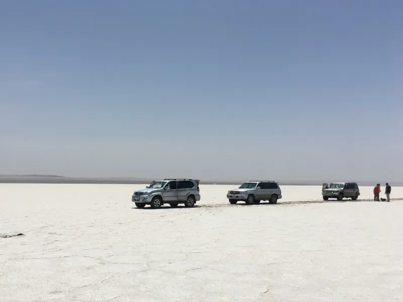 مساحت دریاچه نمک چقدر است