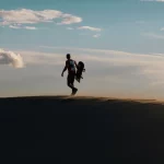 سند بوردینگ یا اسکی روی شن چیست؟ + لوازم و بهترین مکان ها